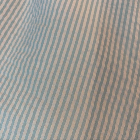 AW golf by Allyson Whitmore sear sucker shorts - Picture 5 of 6